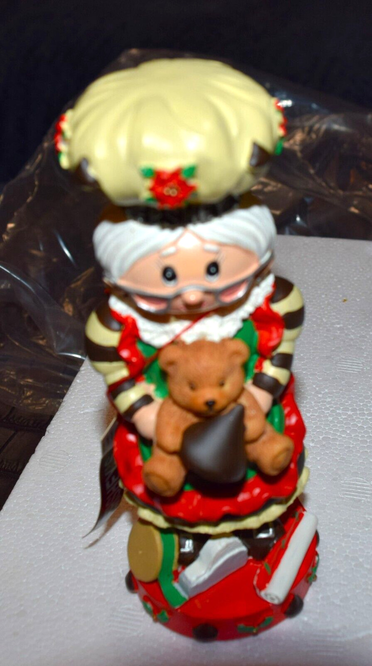 Vtg90s Hershey's Chocolate World Holding Teddy Bear Collectible Ceramic Figurine